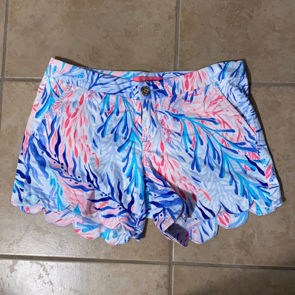 EUC Lilly Pulitzer Buttercup Shorts, Size 4